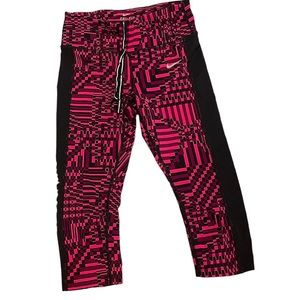 NIKE Dri-fit capri leggings size S